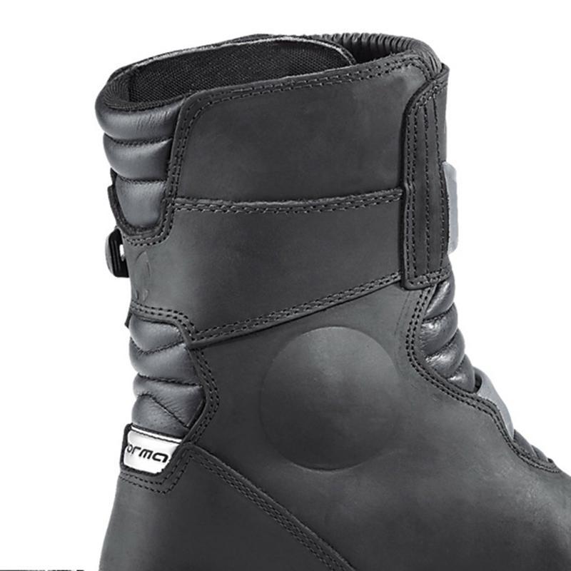 Forma Adventure Boots Low | Black