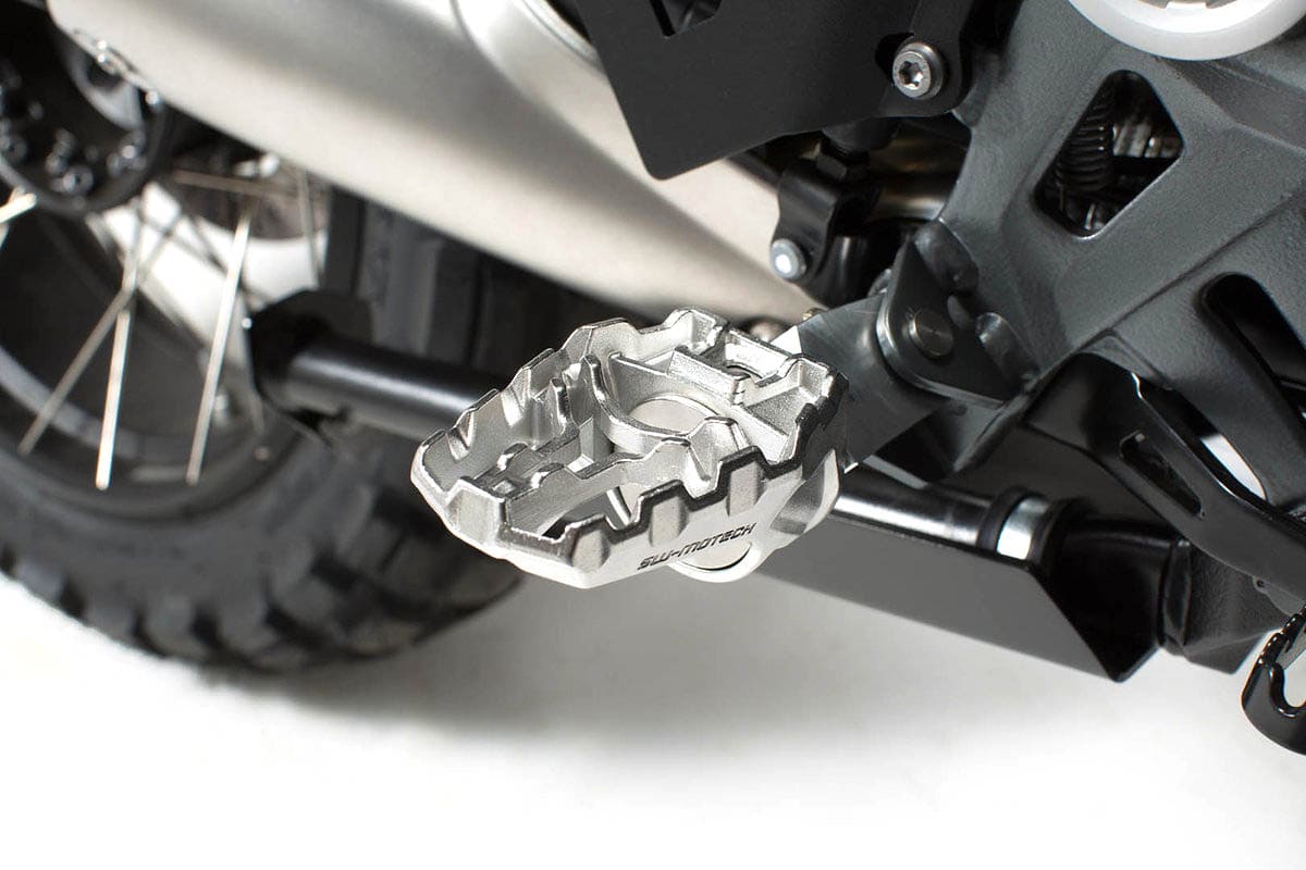 SW Mototech BMW 1200 GS Wide Foot-peg Kit EVO